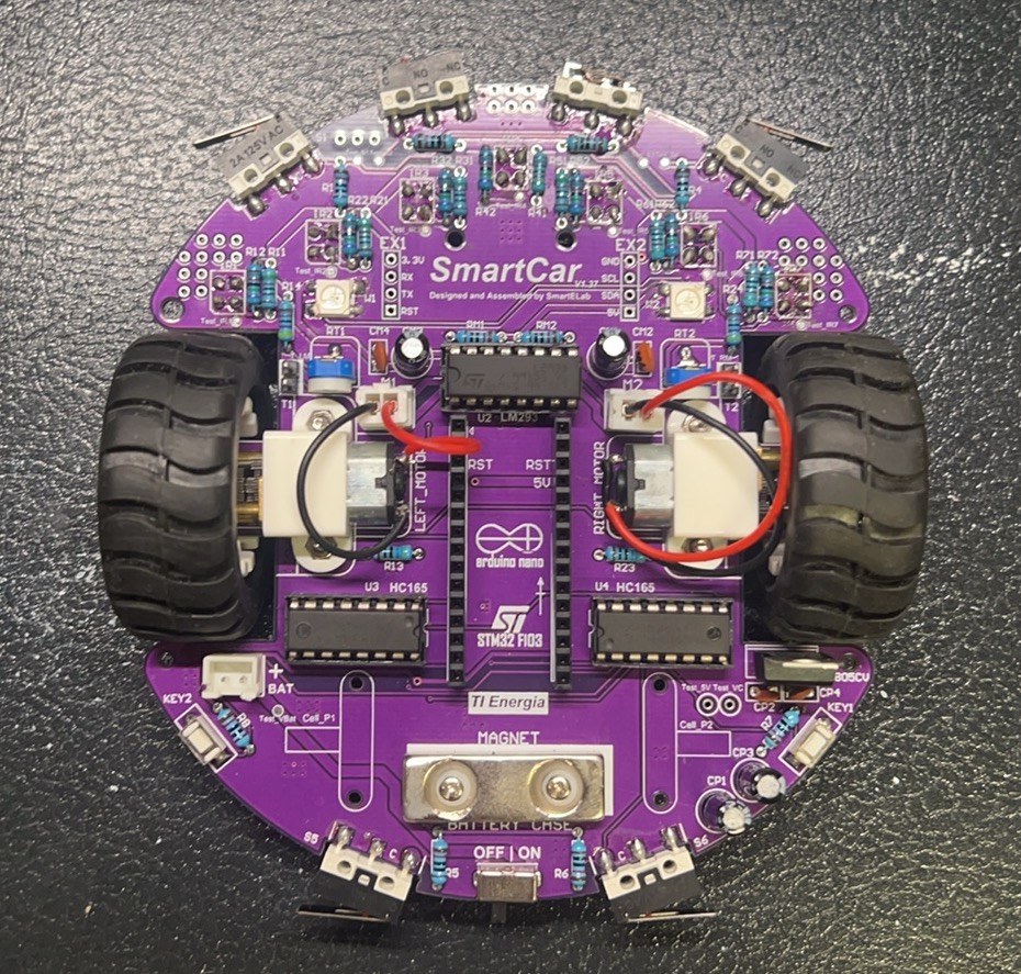 Assembled smart car front side / 焊接完成后的小车正面